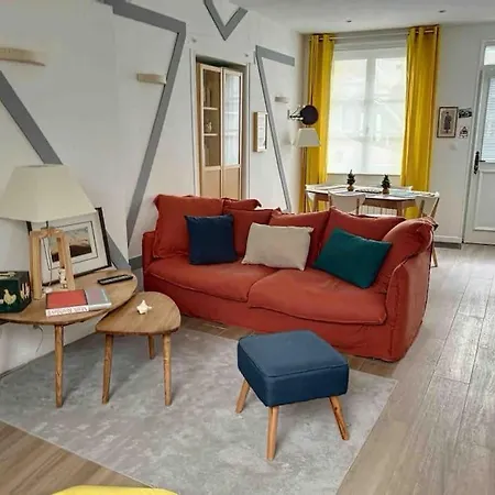 La Parisienne - Maison Centre Compiegne.