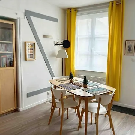 La Parisienne - Maison Centre Compiegne. *